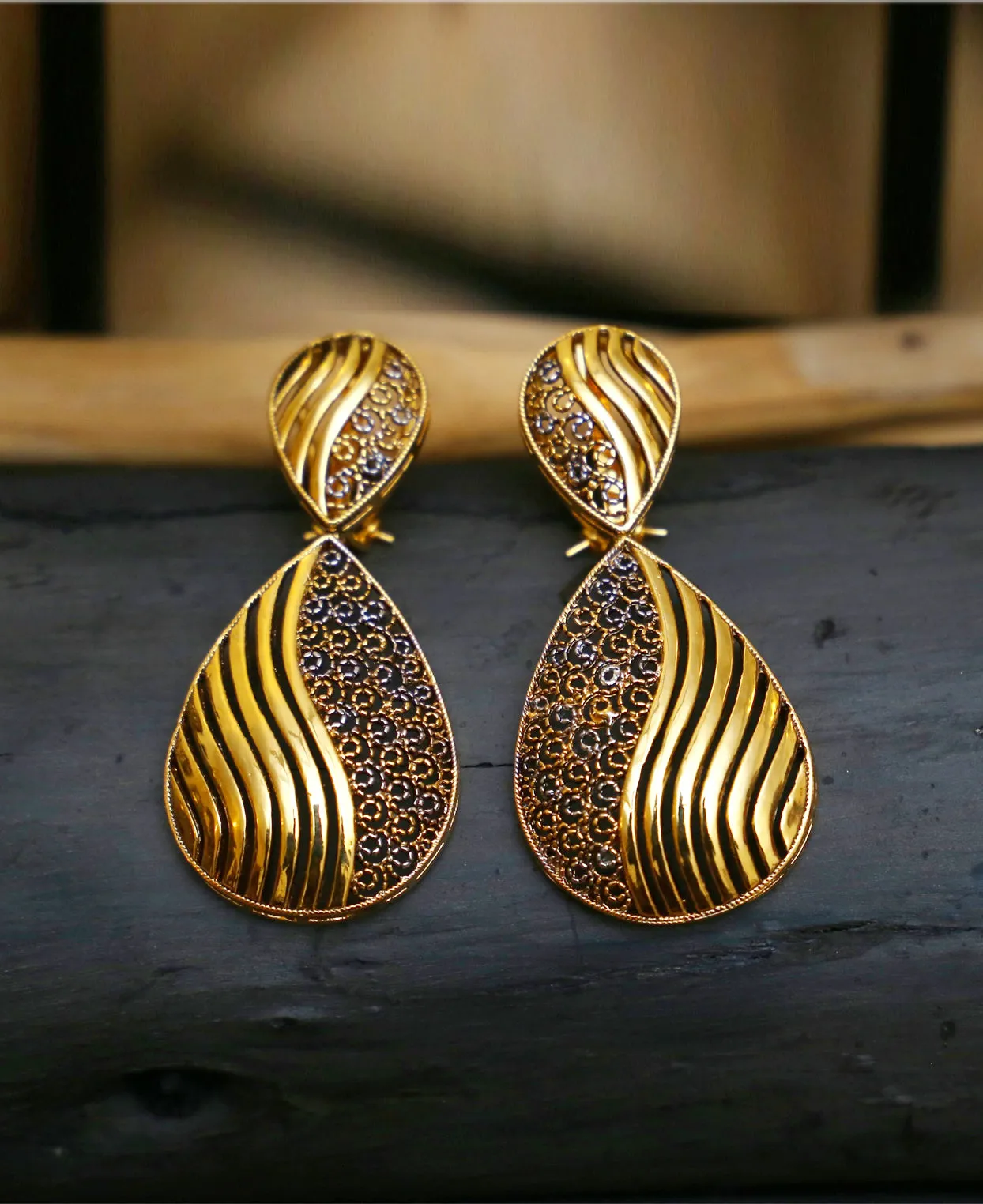 8 Shaped Filigree Earrings