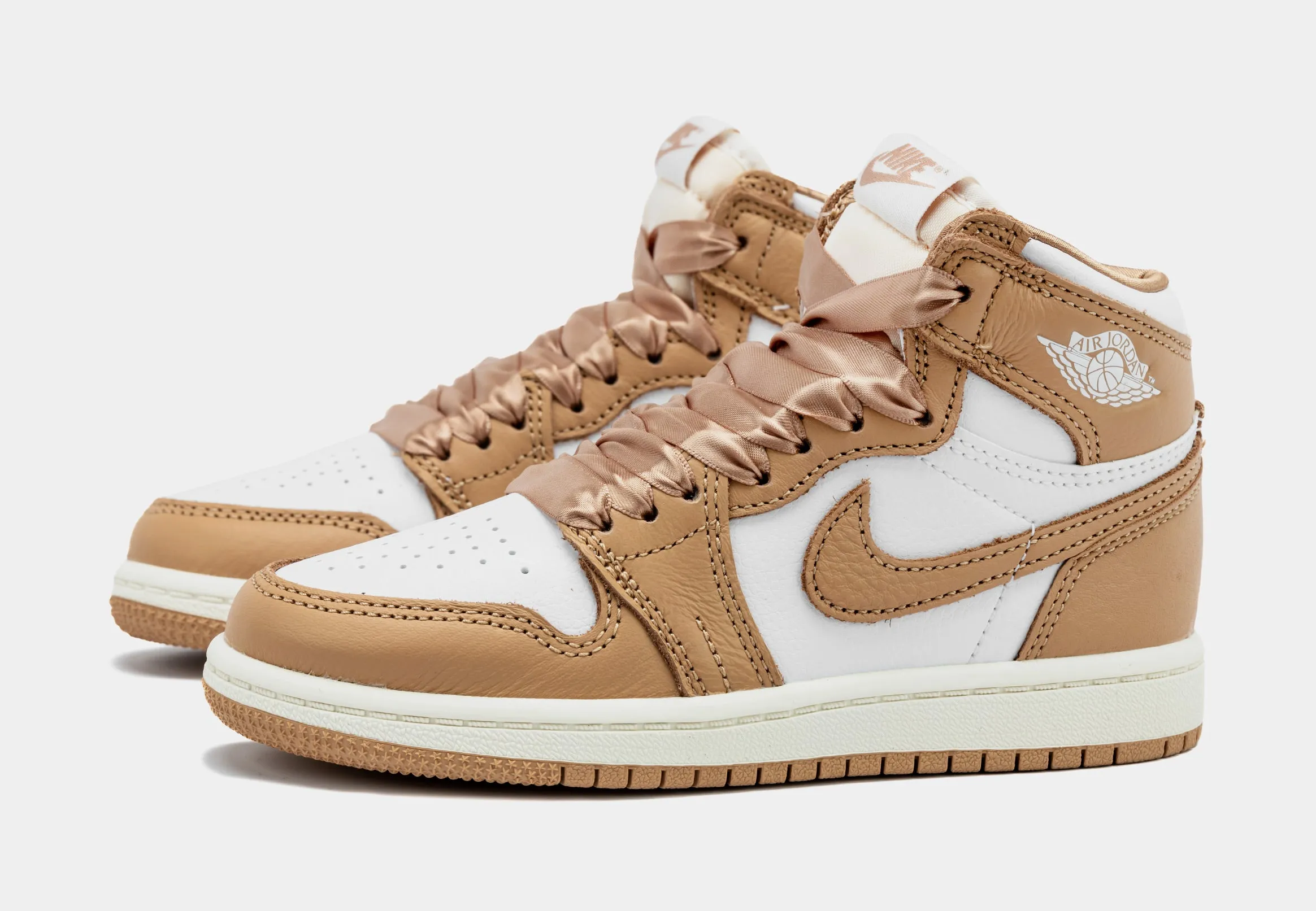 Air Jordan 1 Retro High OG Praline Preschool Lifestyle Shoes (Praline/White/Sail) Free Shipping