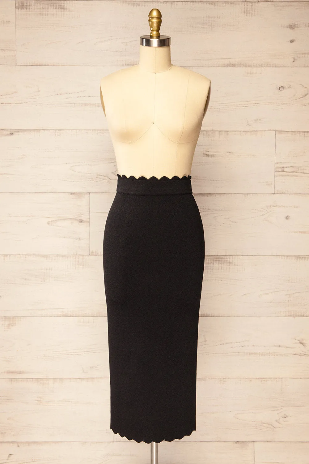 Alphacrest | Fitted Black Skirt w/ Scalloped Hem