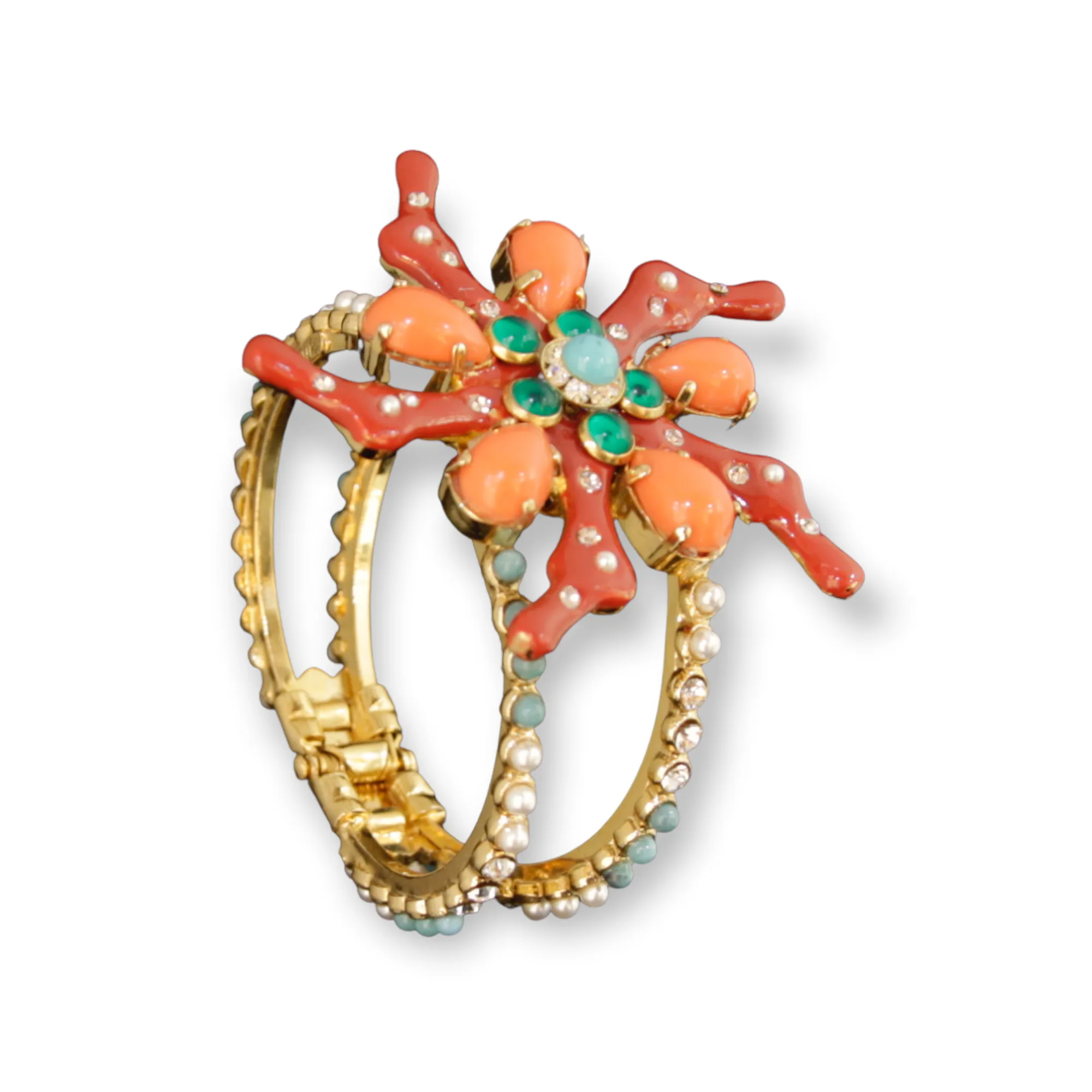 Bracelet with coral theme in the star-shape