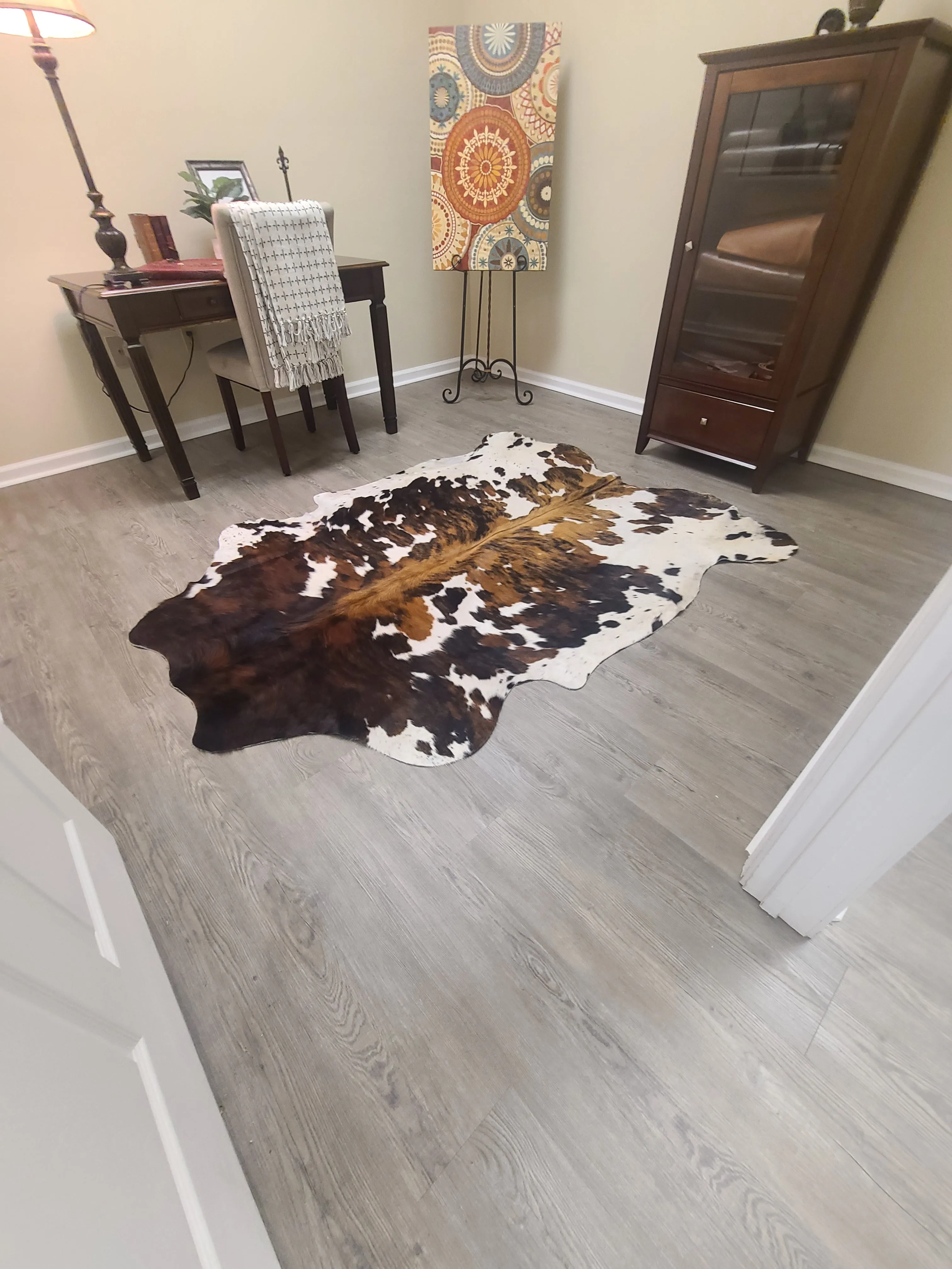 Brazilian Cowhide Rug - Tri-Color - 8 ft x 6 ft