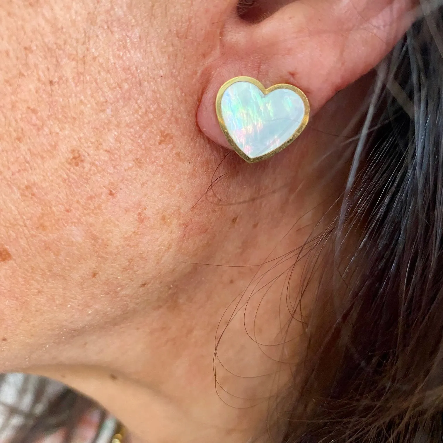 Mother of pearl heart stud earrings