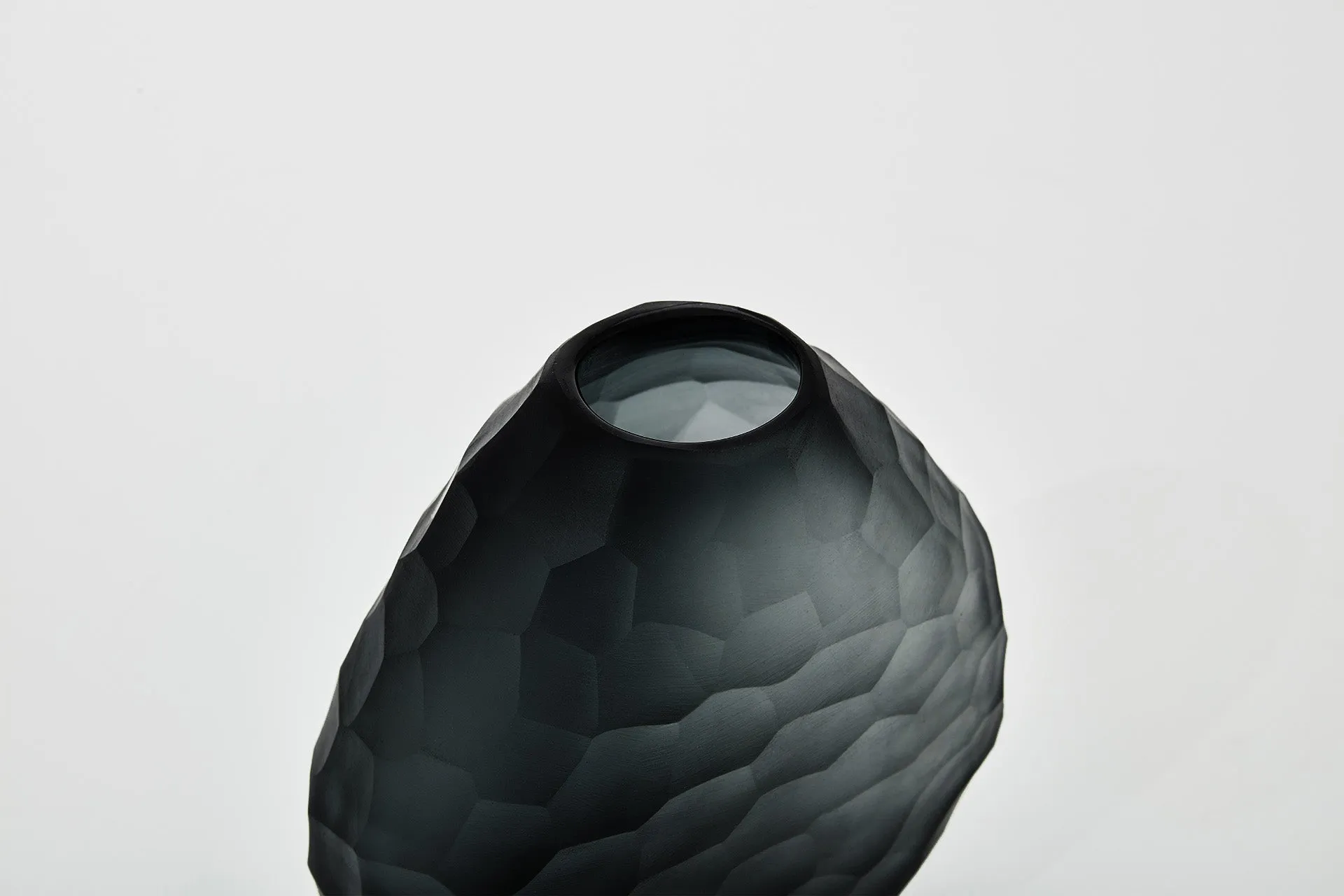 The Foundry House Calypso Dark Smoke Vase Glass